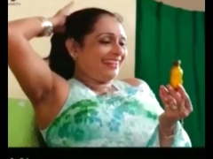 Jayangani dikkumbura armpits